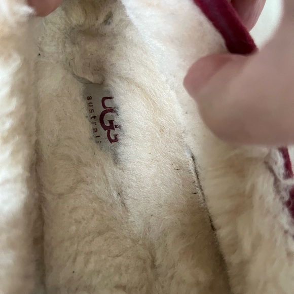 Ugg moccasin slippers - Picture 10 of 11